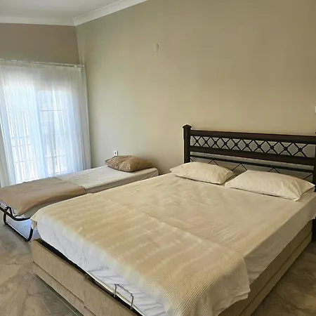 Villa Luxury 5br W Pool & Access Ayvalı