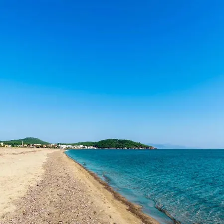 Luxury 5br W Pool & Access Villa Ayvalı