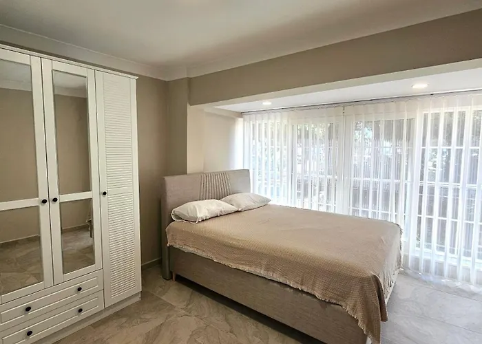 Luxury 5br W Pool & Access 别墅 Ayvalı