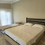 Villa Luxury 5br W Pool & Access Ayvalı