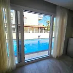 Luxury 5br W Pool & Access Villa