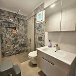 Luxury 5br W Pool & Access Villa Ayvalı