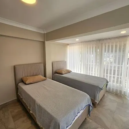 Luxury 5br W Pool & Access Βίλα Ayvalı