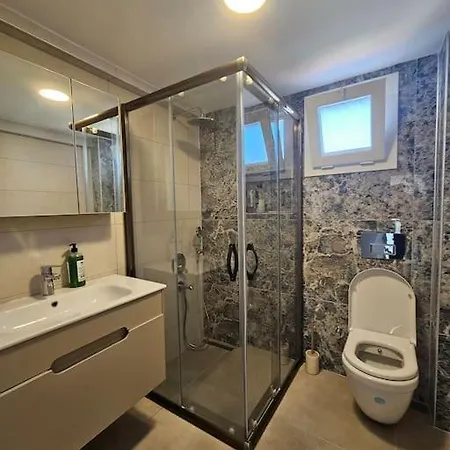 Luxury 5br W Pool & Access * Ayvalı