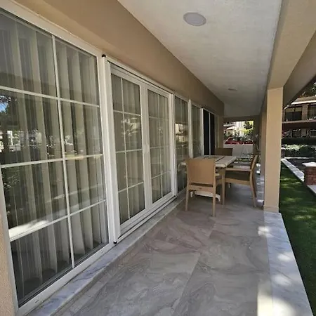 Luxury 5br W Pool & Access Βίλα