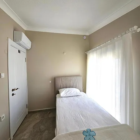 Luxury 5br W Pool & Access Villa Ayvalı