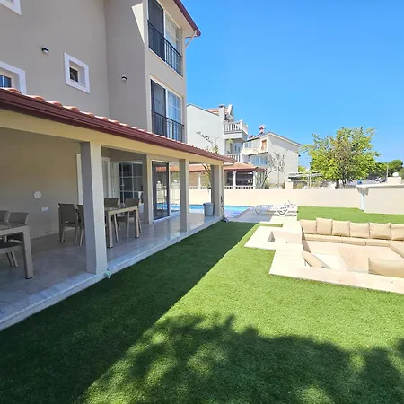 빌라 Luxury 5br W Pool & Access