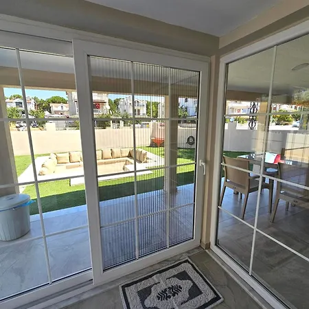 Luxury 5br W Pool & Access Villa Ayvalı