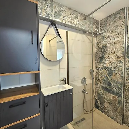 Luxury 5br W Pool & Access Ayvalı