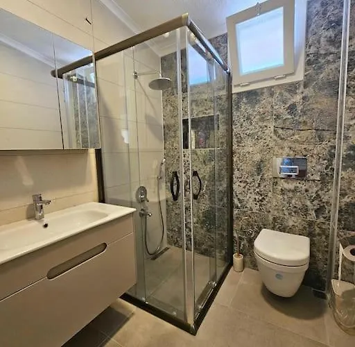 Luxury 5br W Pool & Access * Ayvalı