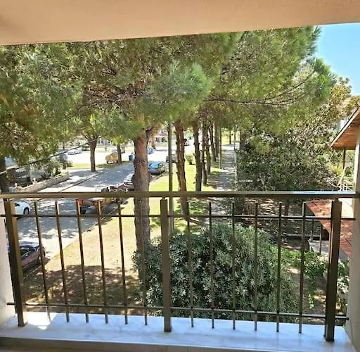 Luxury 5br W Pool & Access