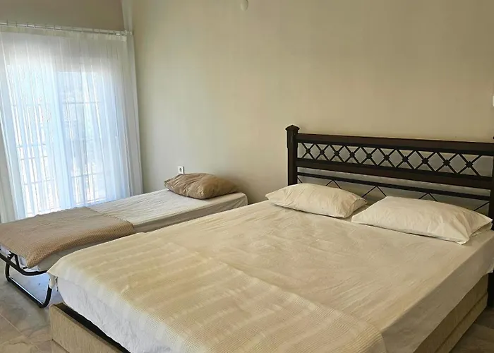 Villa Luxury 5br W Pool & Access Ayvalı