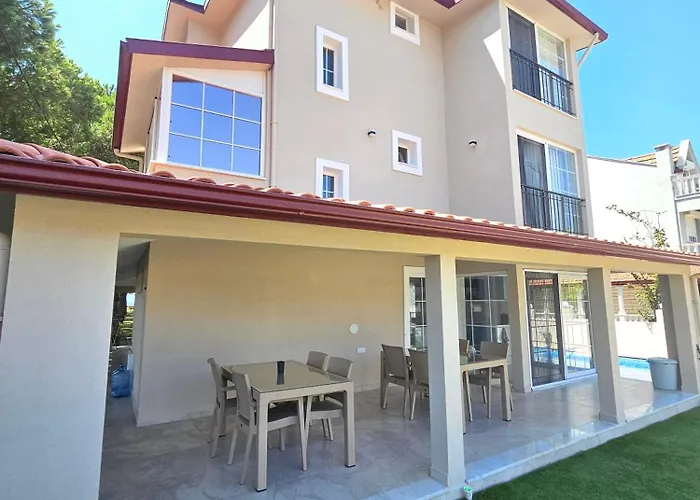 Luxury 5br W Pool & Access Villa Ayvalı