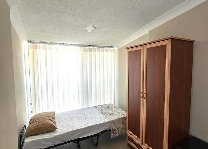 Luxury 5br W Pool & Access Villa