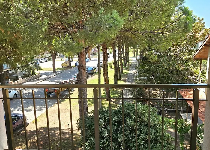 Luxury 5br W Pool & Access